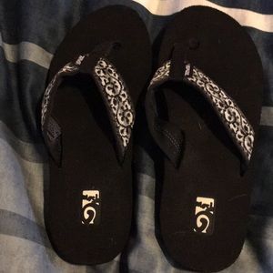 Teva Mush women’s flip flops NWOT